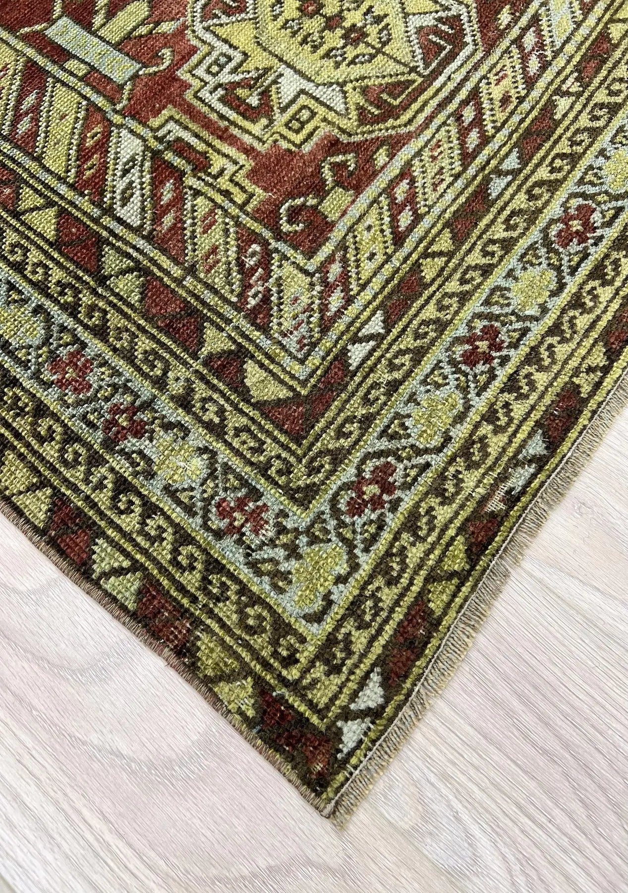 Zanthie - Vintage Persian Rug - kudenrugs