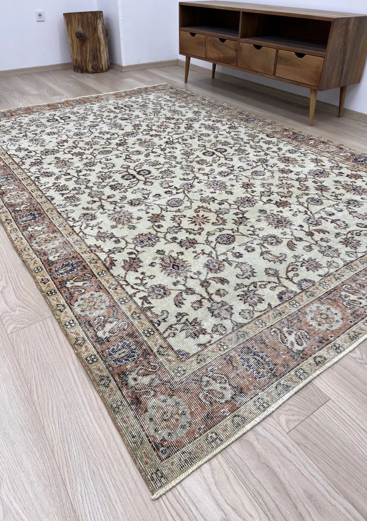 Zora - Vintage Beige Antique Washed Rug - kudenrugs