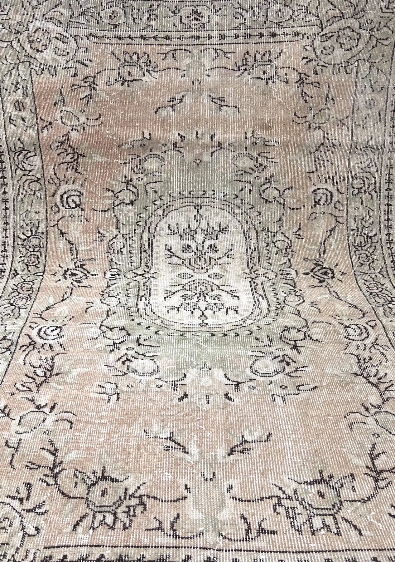 Zuri - Vintage Orange Antique Washed Rug - kudenrugs